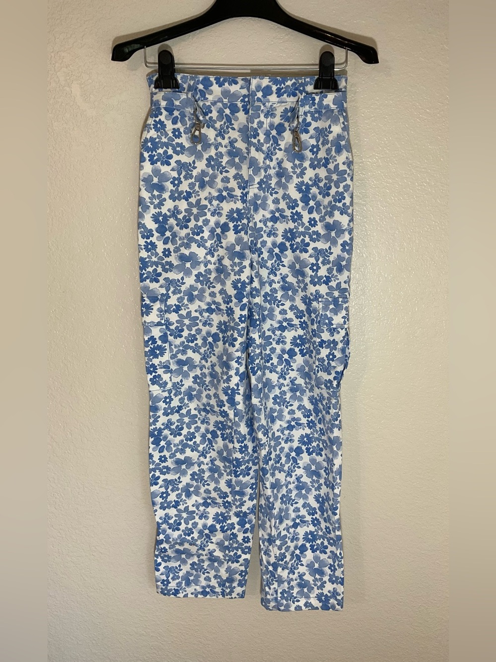 Forever 21 Floral Cargo Pants Blue & White High Rise Straight Leg XS